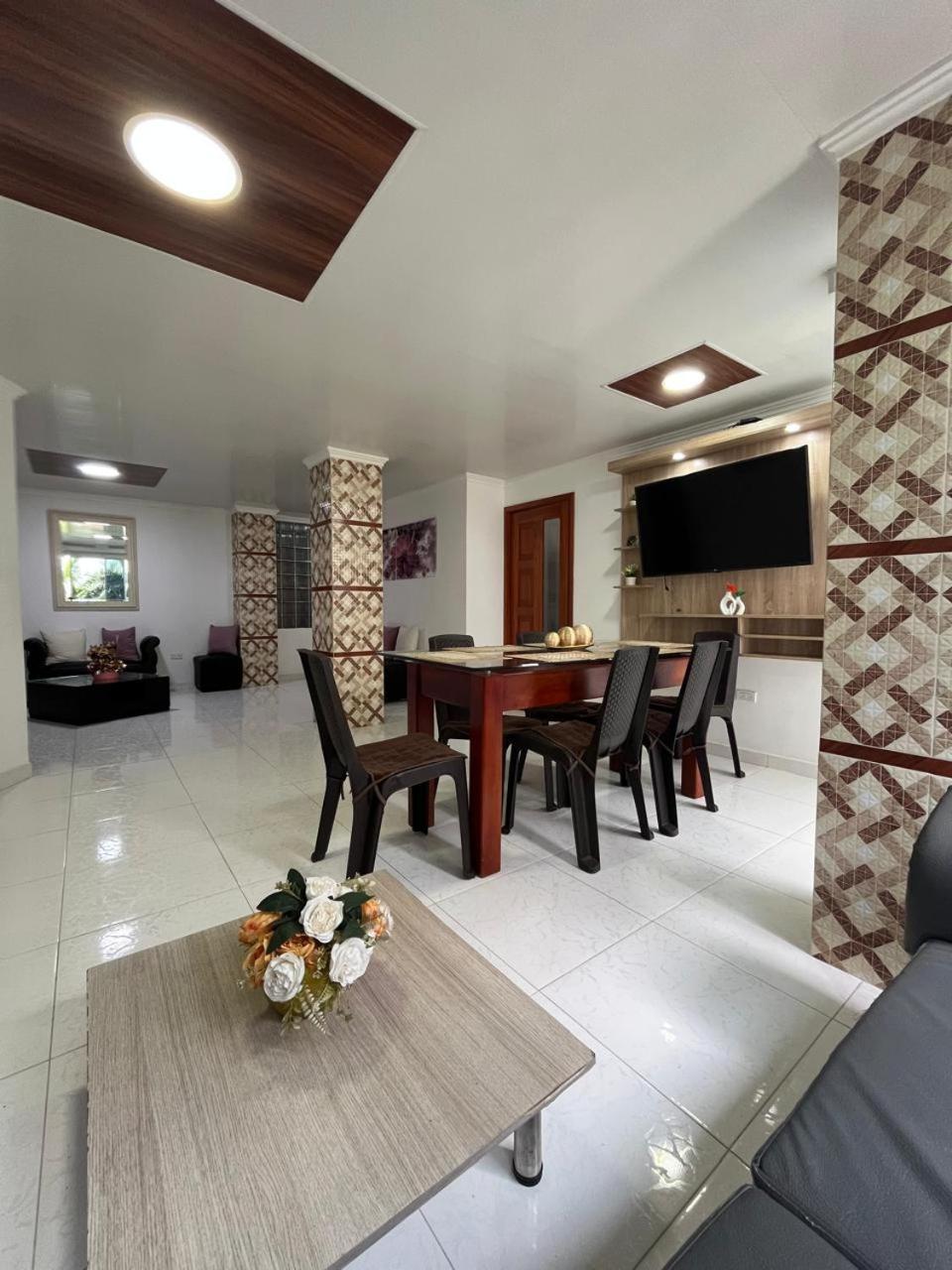 Villa Santos Apartaestudios Barranquilla  Luaran gambar